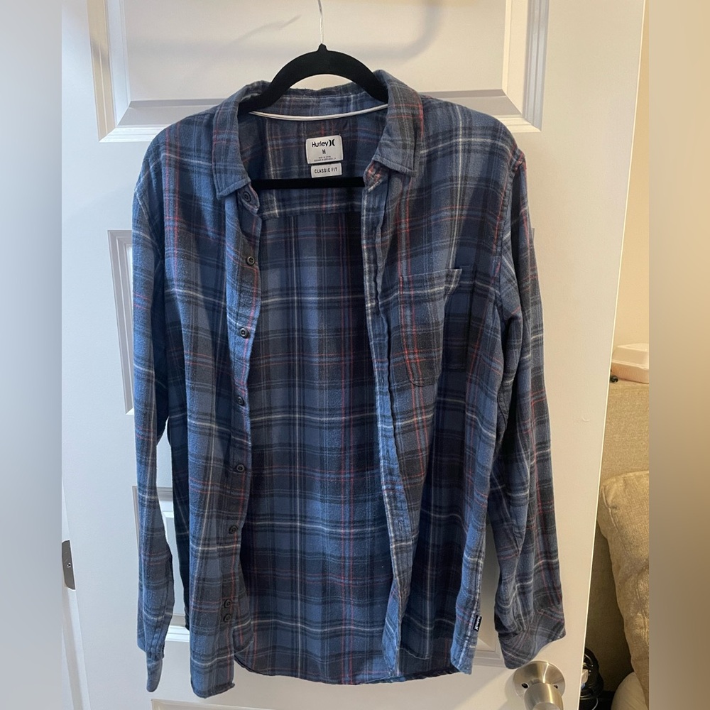 Hurley Classic Fit Long Sleeve Button Up Flannel. Size M, Men’s